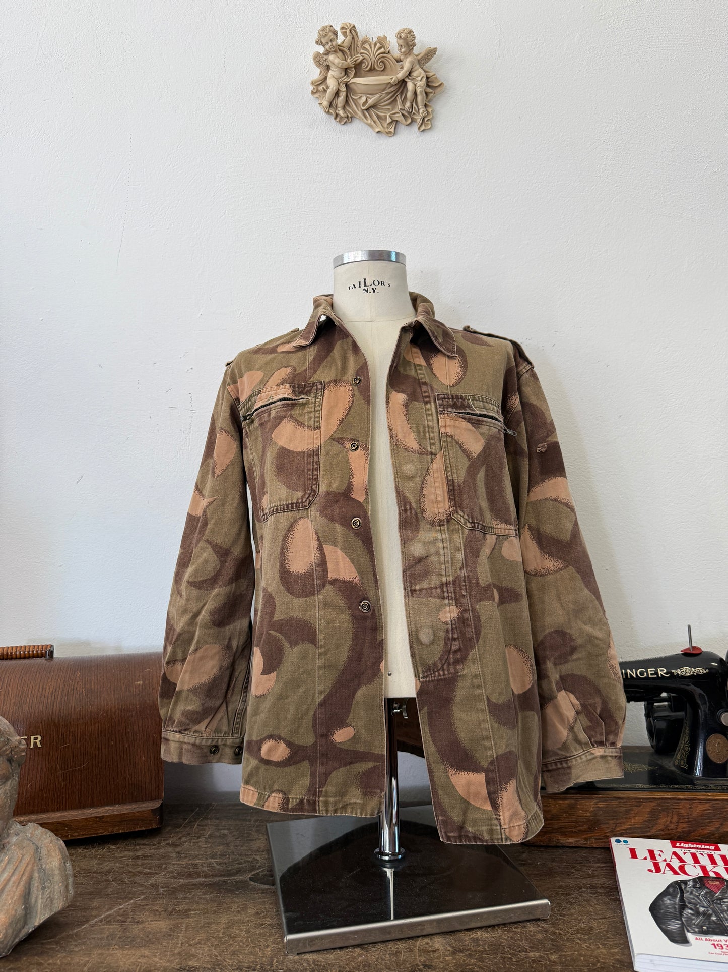 Vintage 90’s Hungarian Army Overshirt “M”
