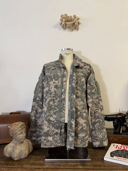 BDU Jacket Digital Camo Us Army  “L/XL”