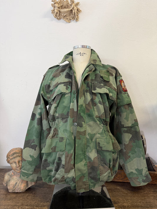 Vintage 90’s Serbian Army Jacket “L/XL”
