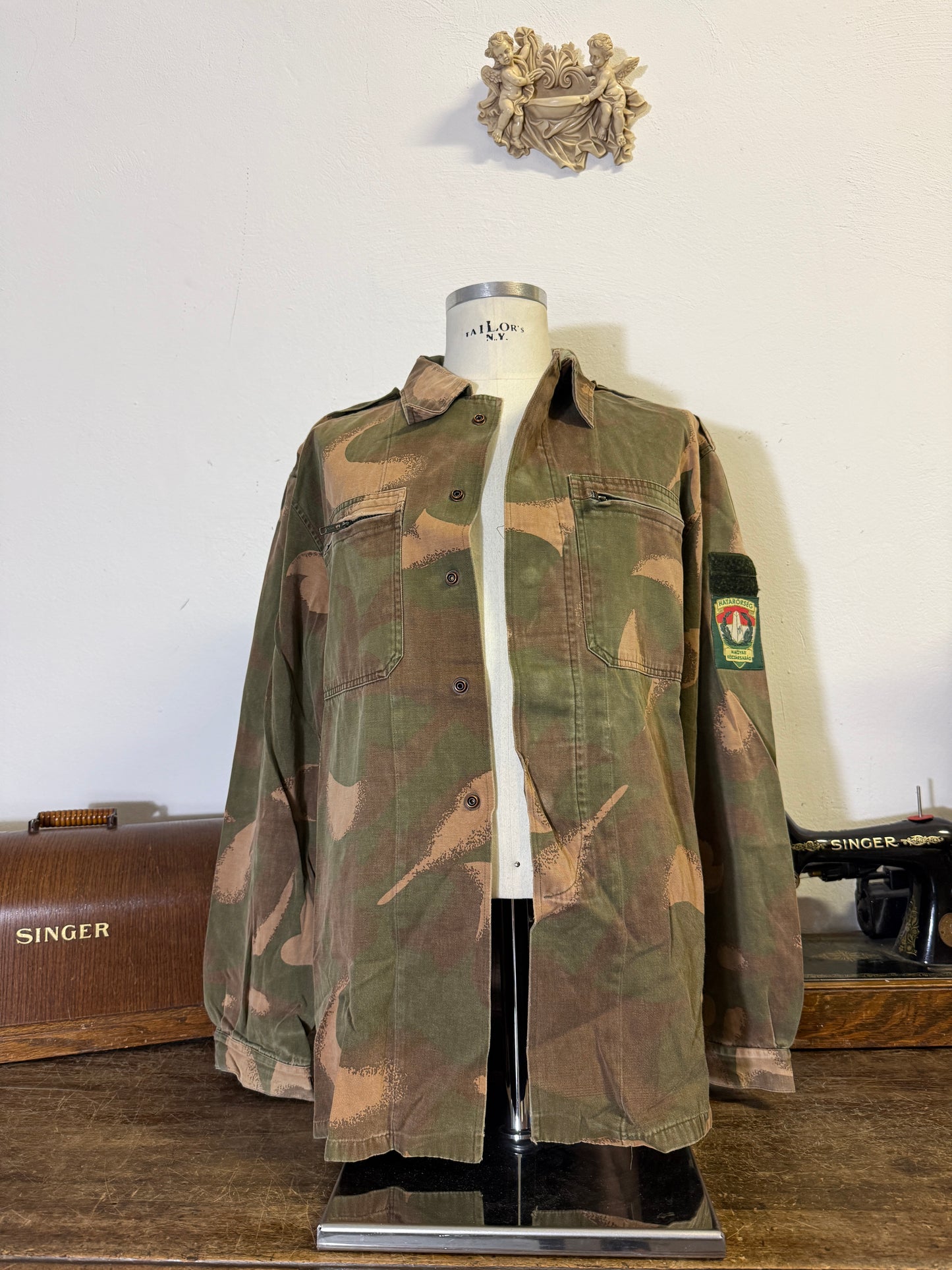 Vintage 90’s Hungarian Army Overshirt “XL”