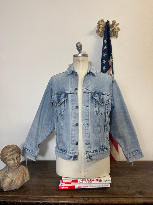 Vintage Levi’s Jacket Made in Usa “S”
