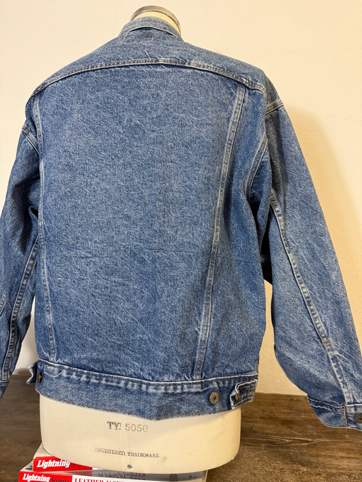 Vintage Levi’s Jacket Made in Usa “L”