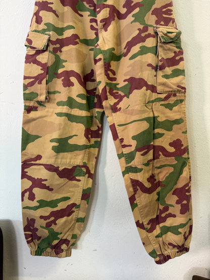 Vintage Italian Army Cargo Pants “W33”