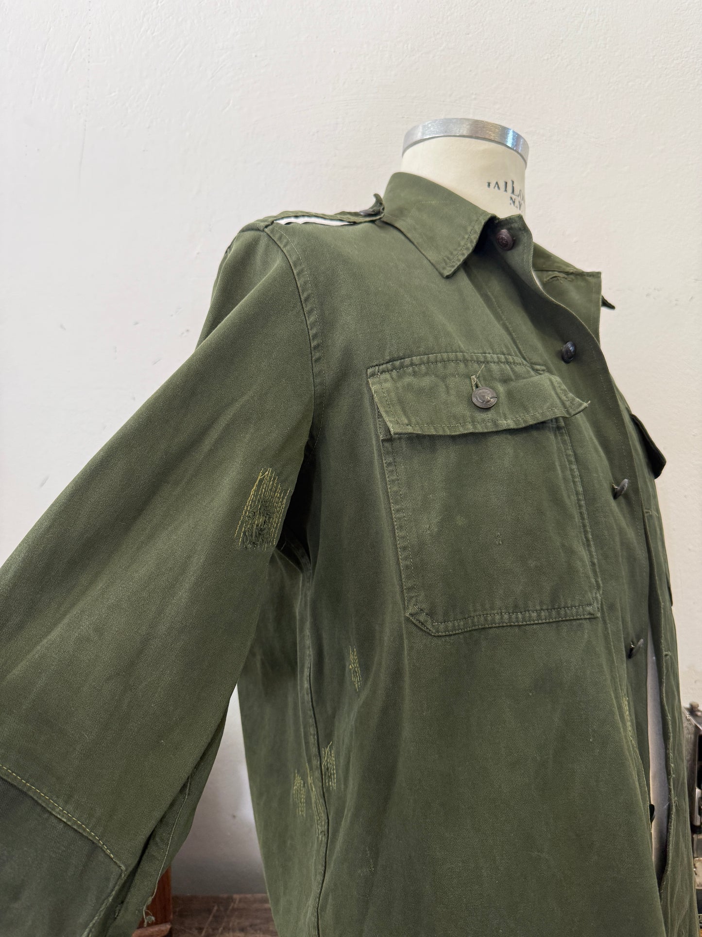 Vintage 80’s Faded Hungarian Army Shirt “M”
