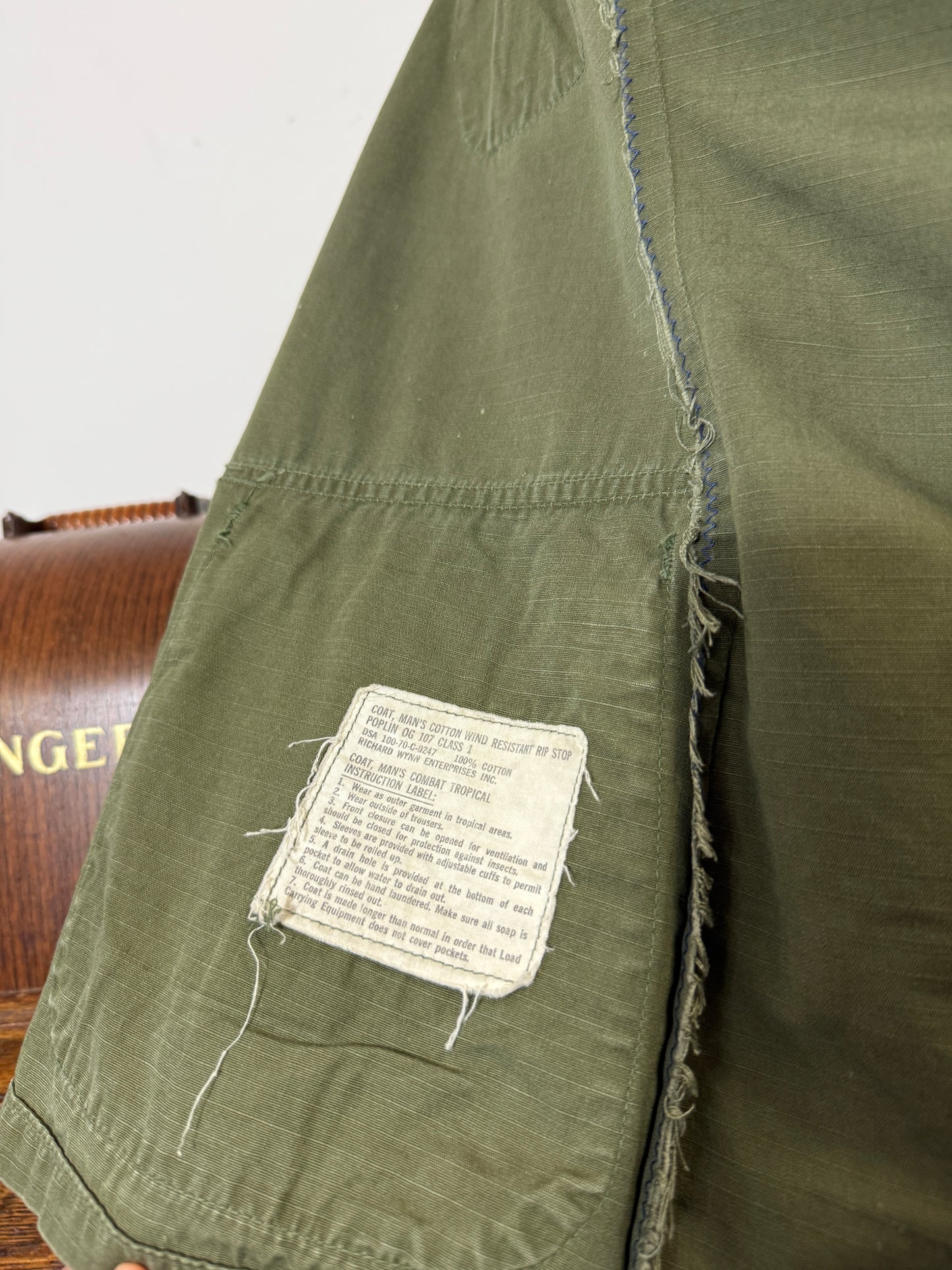 Vintage Rip Stop Jungle Jacket U.S. AIR FORCE “S”