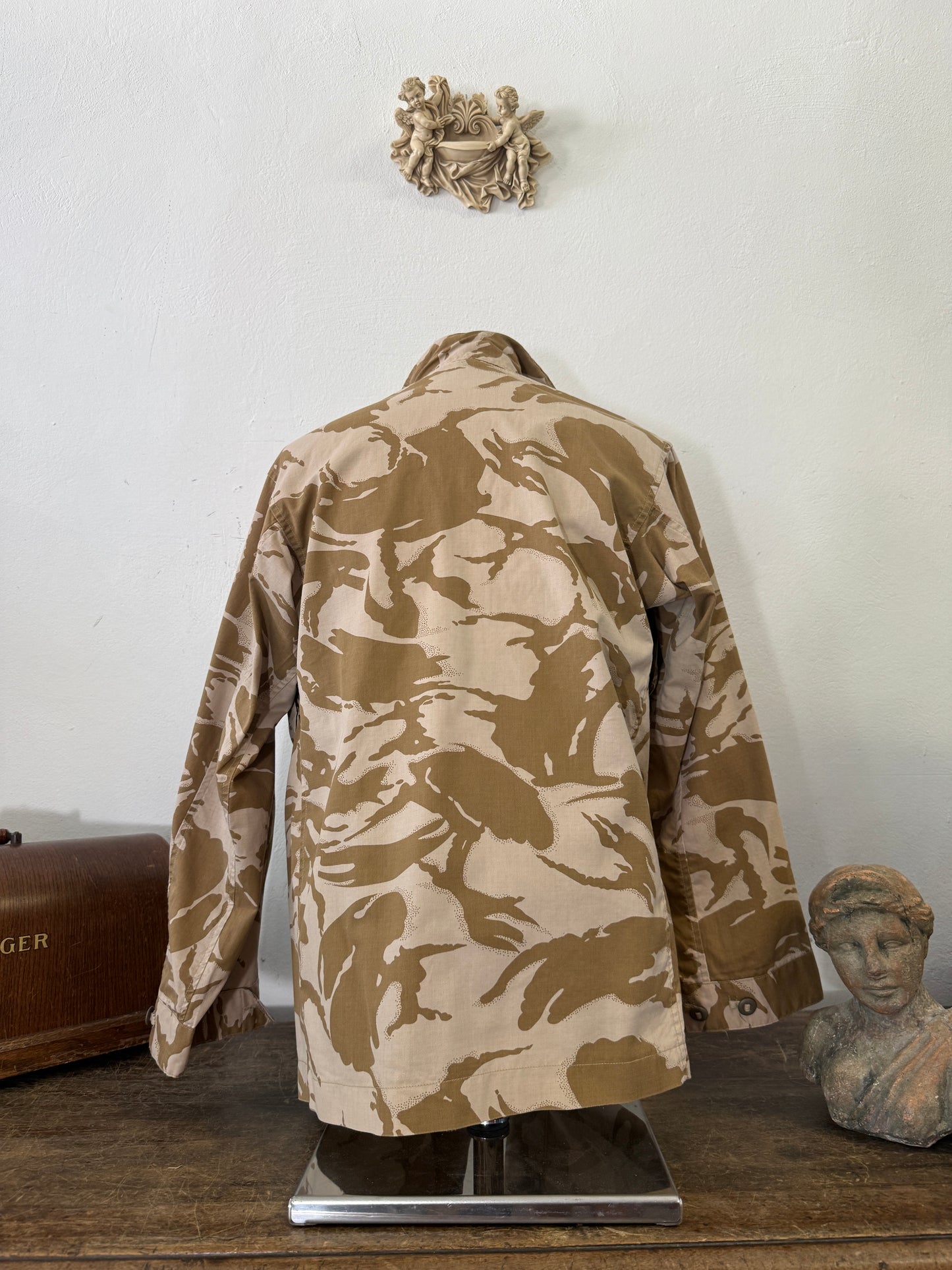 Vintage British Army Dpm Jacket “L”