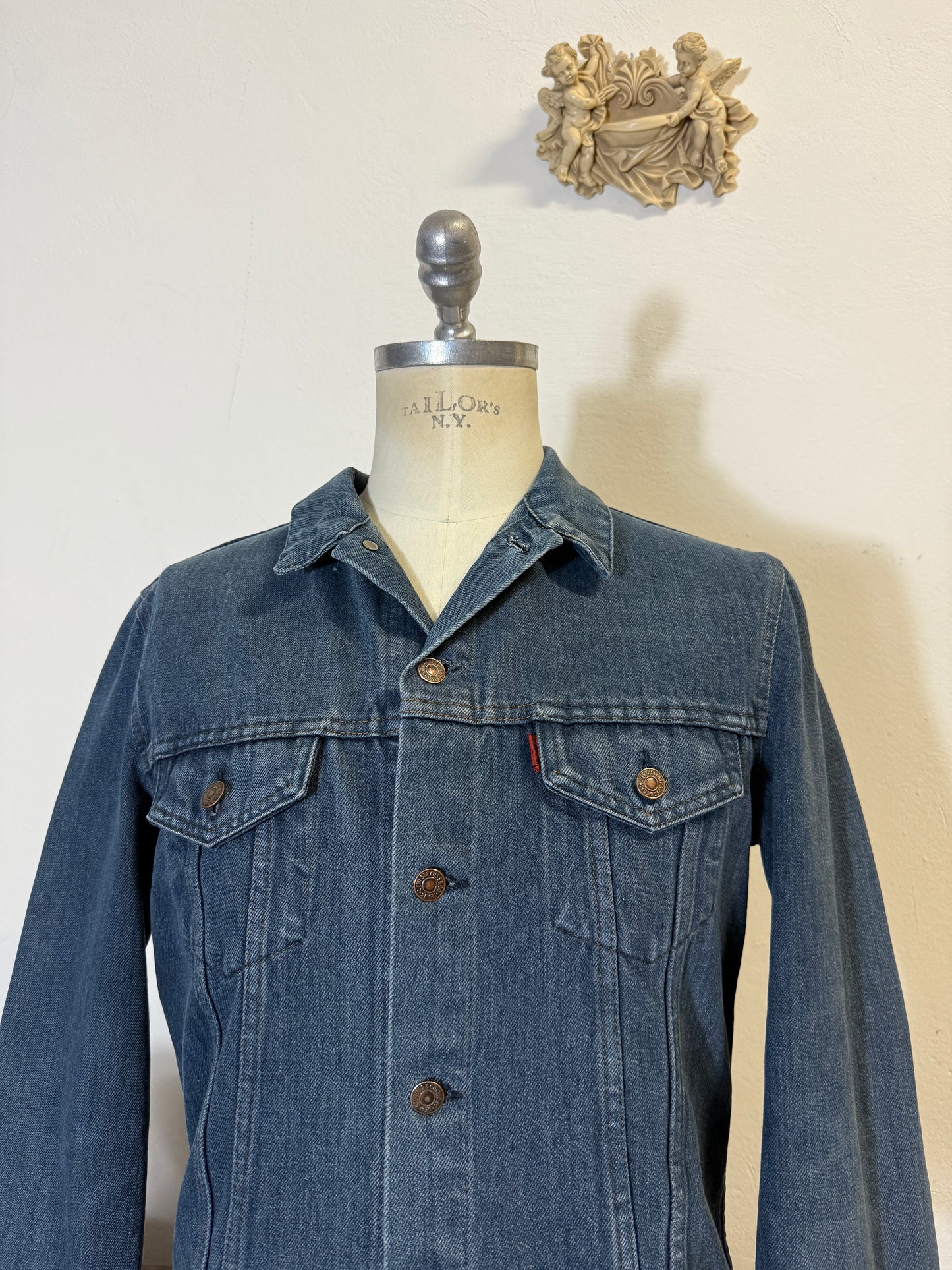 Vintage Levi’s Jacket “S/M”