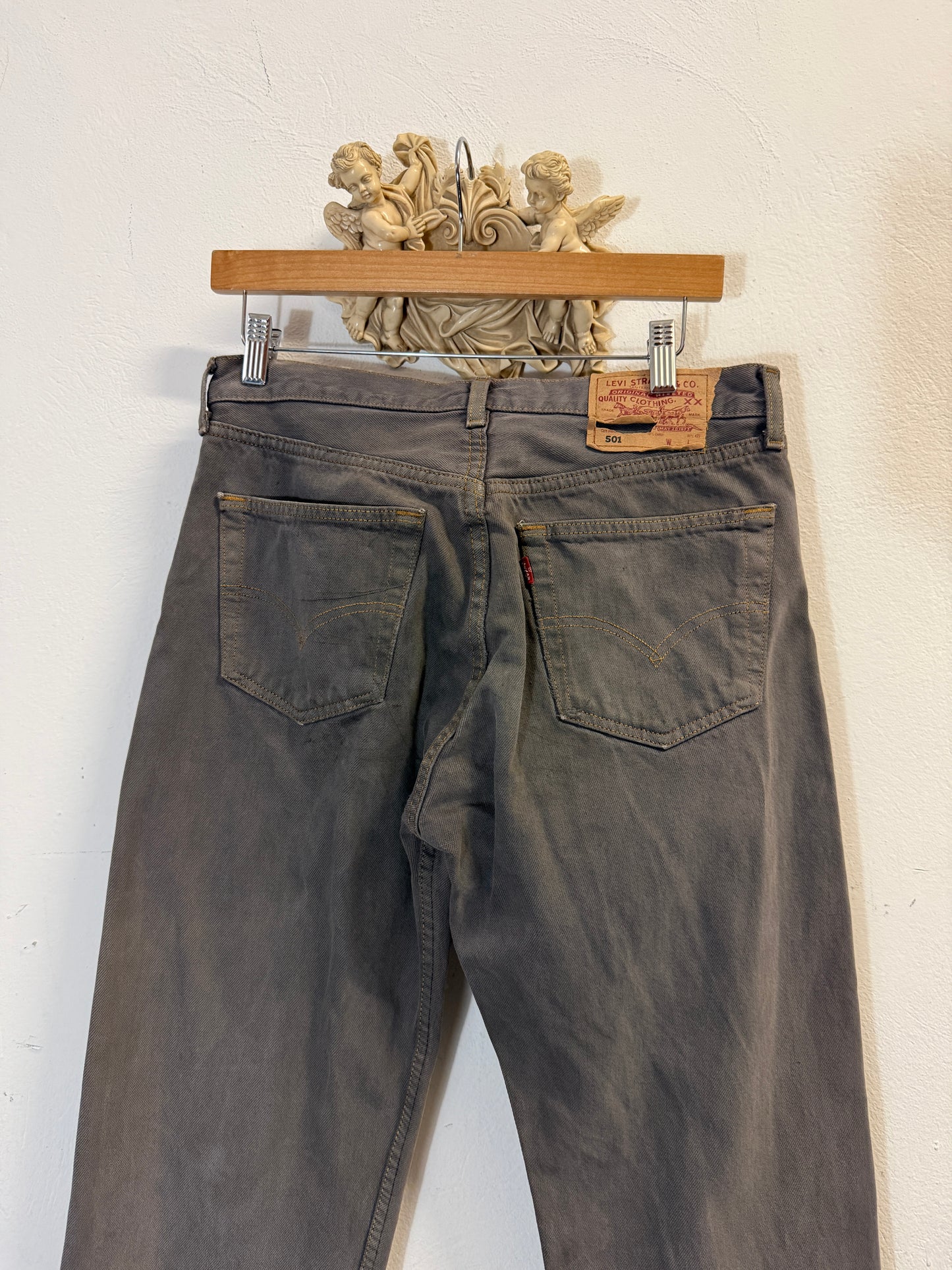 Vintage Levi’s 501 “W32 L32”