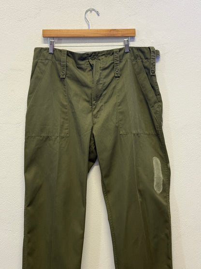 Vintage British Fatigue Army Pants “W36”