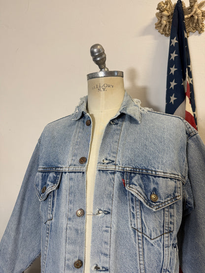 Vintage Levi’s Jacket Made in Usa “S”