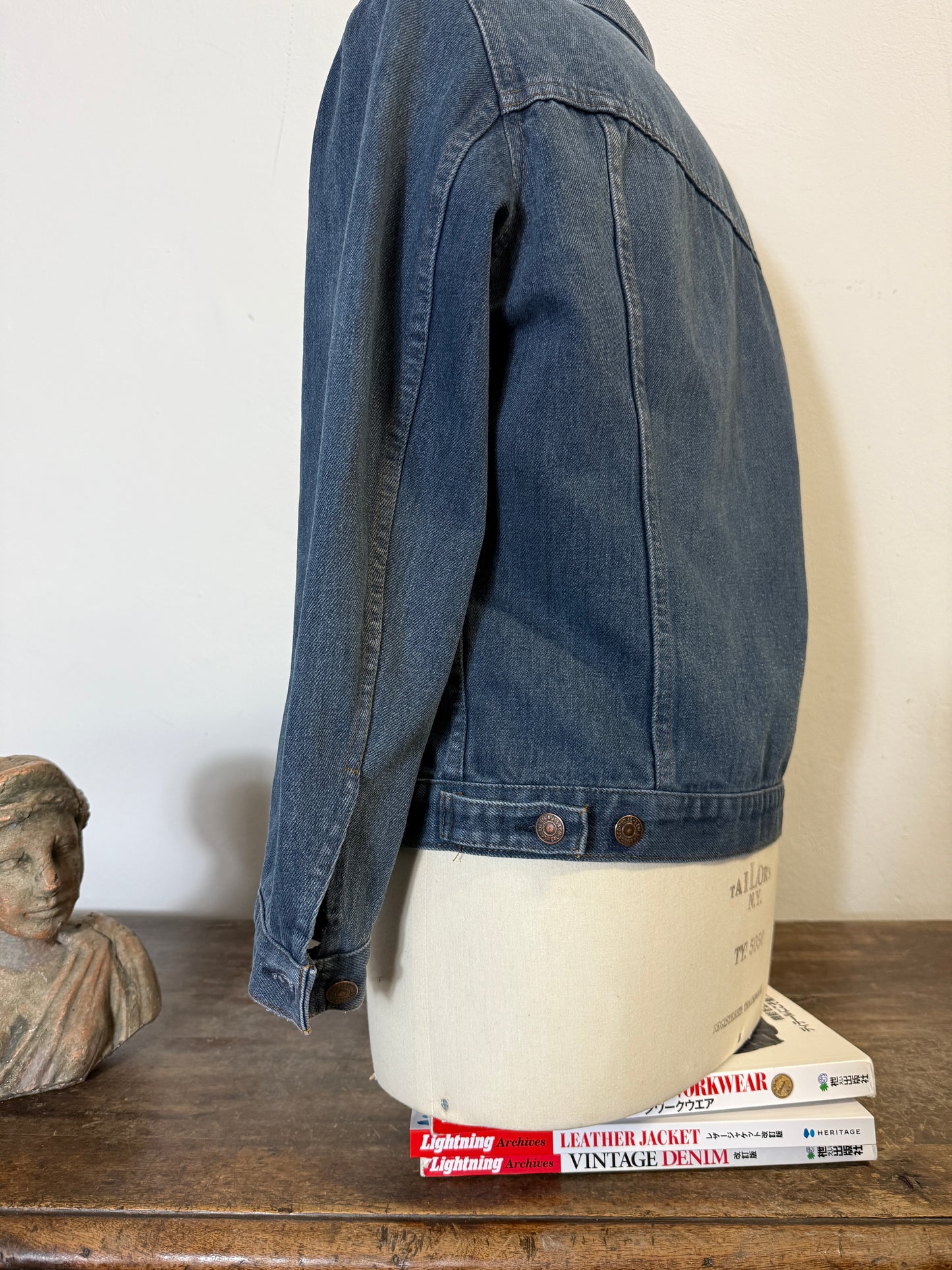Vintage Levi’s Jacket “S/M”