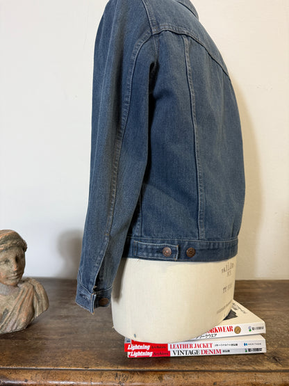 Vintage Levi’s Jacket “S/M”