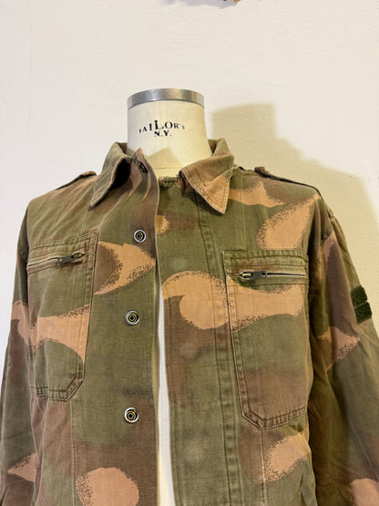 Vintage 90’s Hungarian Army Overshirt “M”