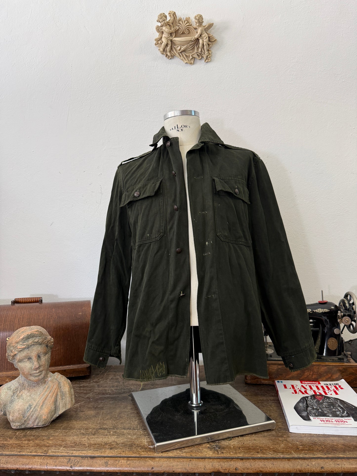 Vintage 80’s Faded Hungarian Army Shirt “M/L”