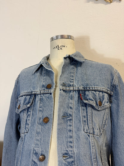 Vintage Levi’s Jacket “M”