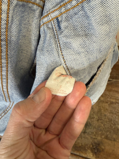 Vintage Levi’s Jacket Made in Usa “S”