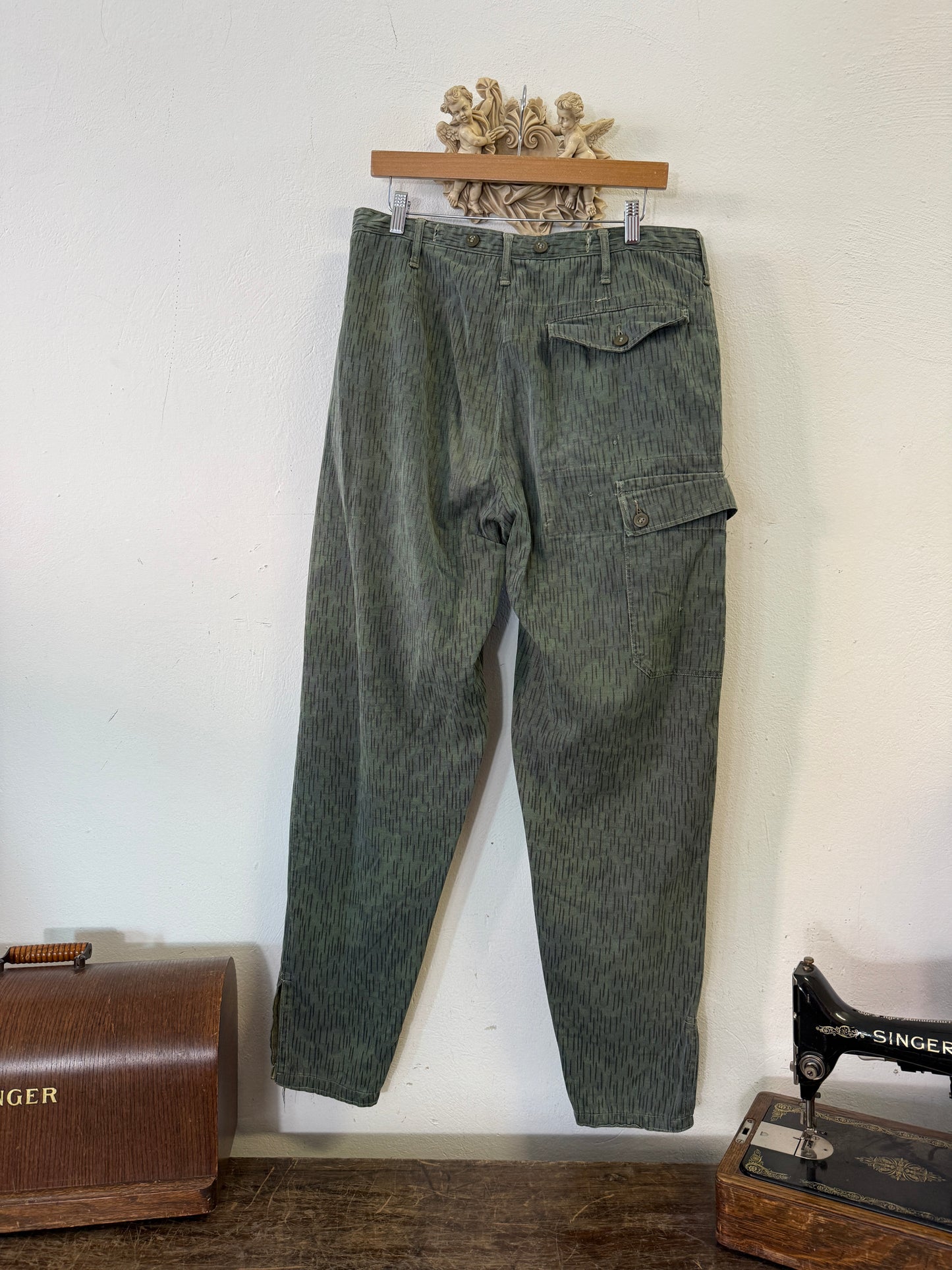 Vintage German Army Cargo Pants “W34”
