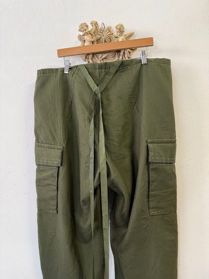 Vintage Military Cargo Pants “W40”