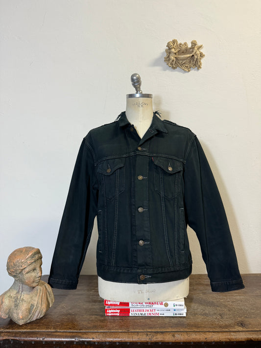 Vintage Levi’s Jacket “L”