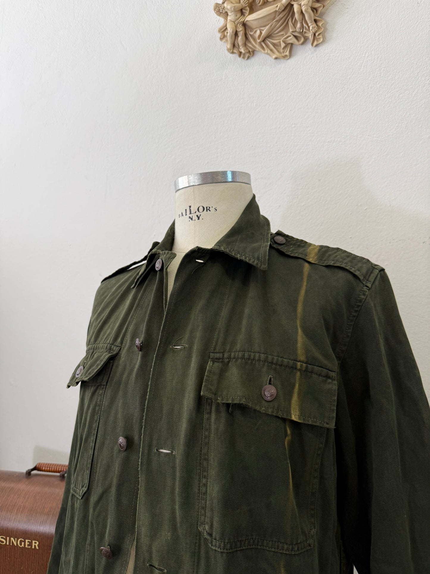 Vintage 80’s Faded Hungarian Army Shirt “M/L”