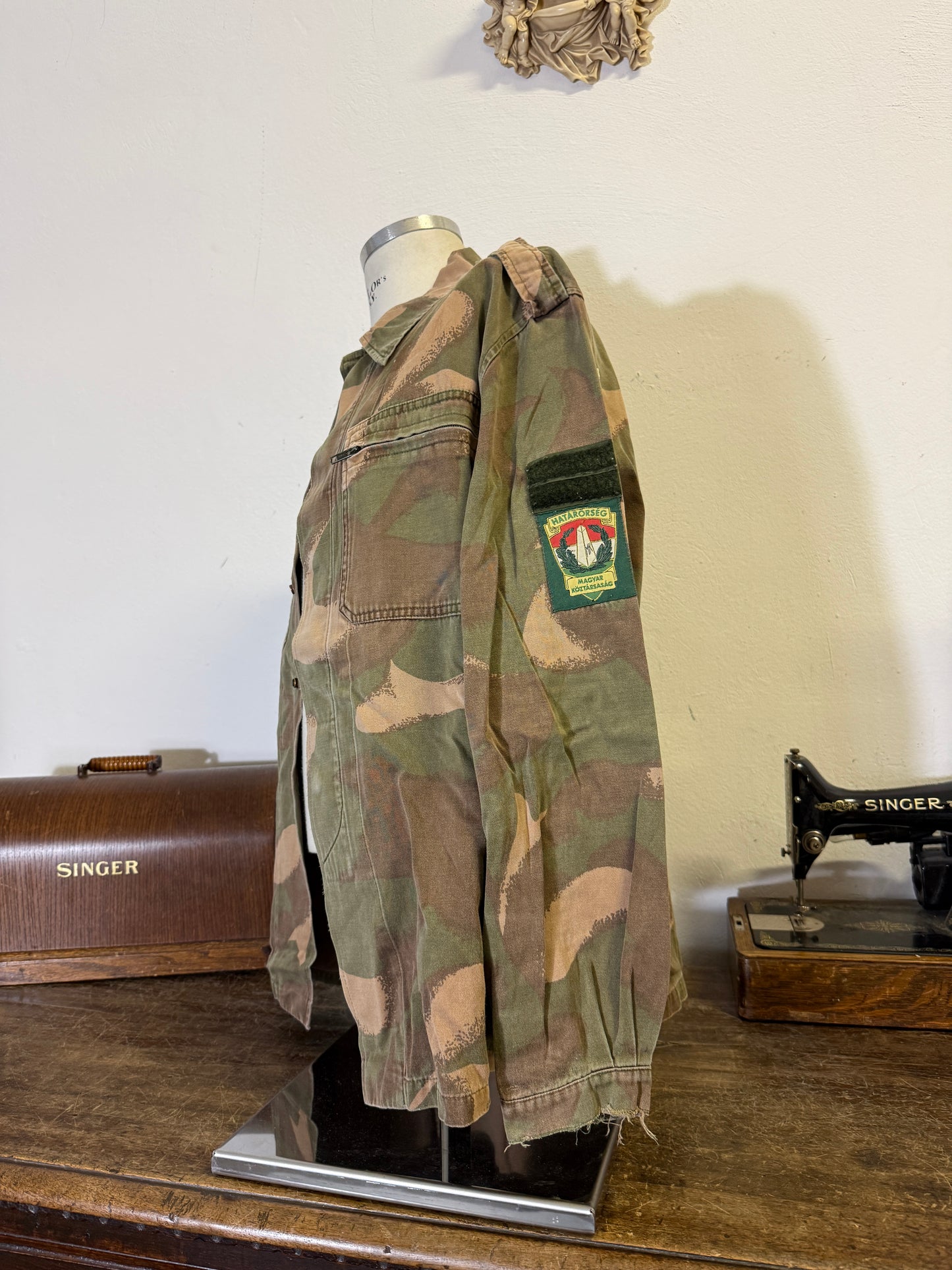 Vintage 90’s Hungarian Army Overshirt “XL”