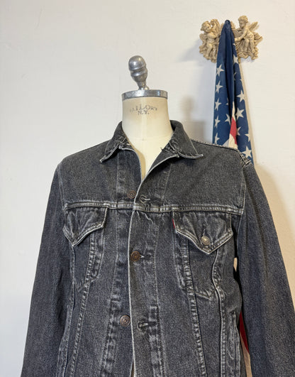 Vintage Levi’s Jacket “M”