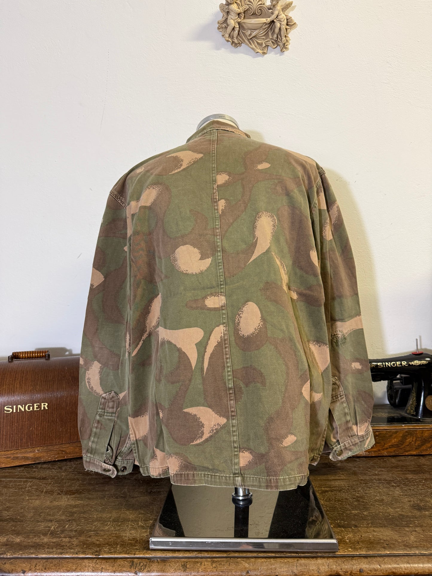 Vintage 90’s Hungarian Army Overshirt “XL”