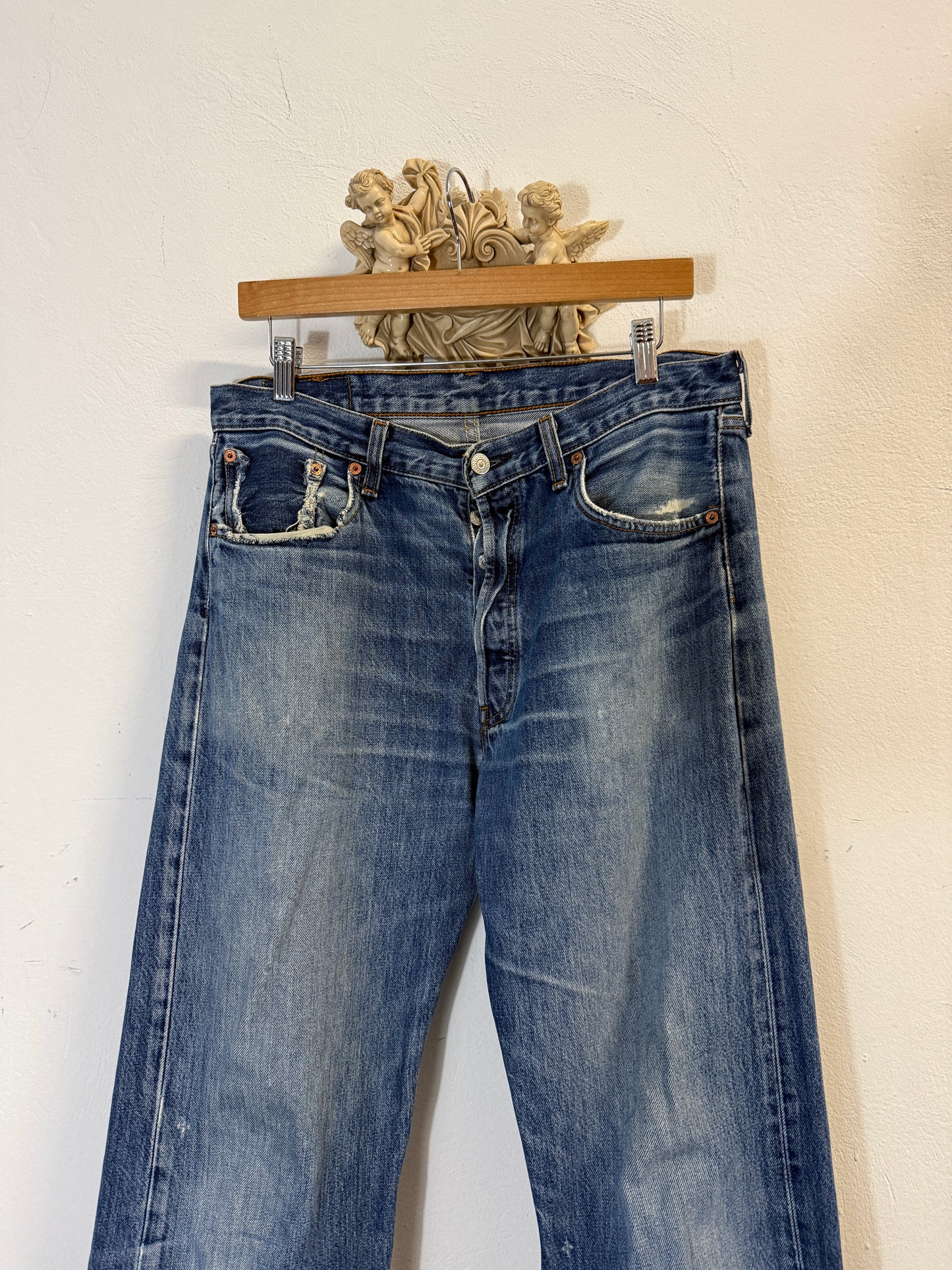 Vintage Levi’s 501 “W33 L34”