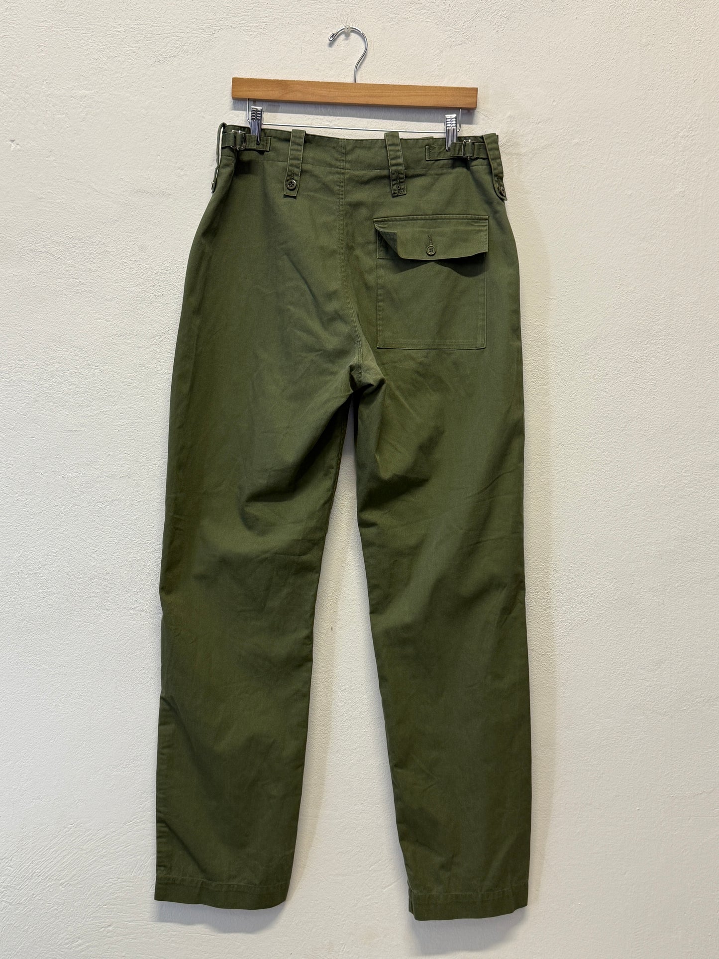 Vintage British Fatigue Army Pants “W33”