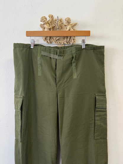 Vintage Military Cargo Pants “W40”