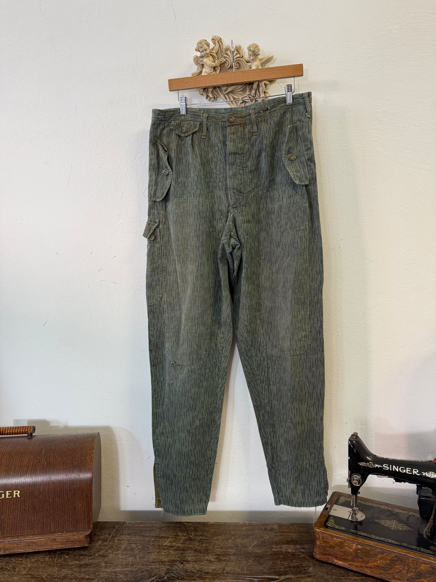Vintage German Army Cargo Pants “W34”