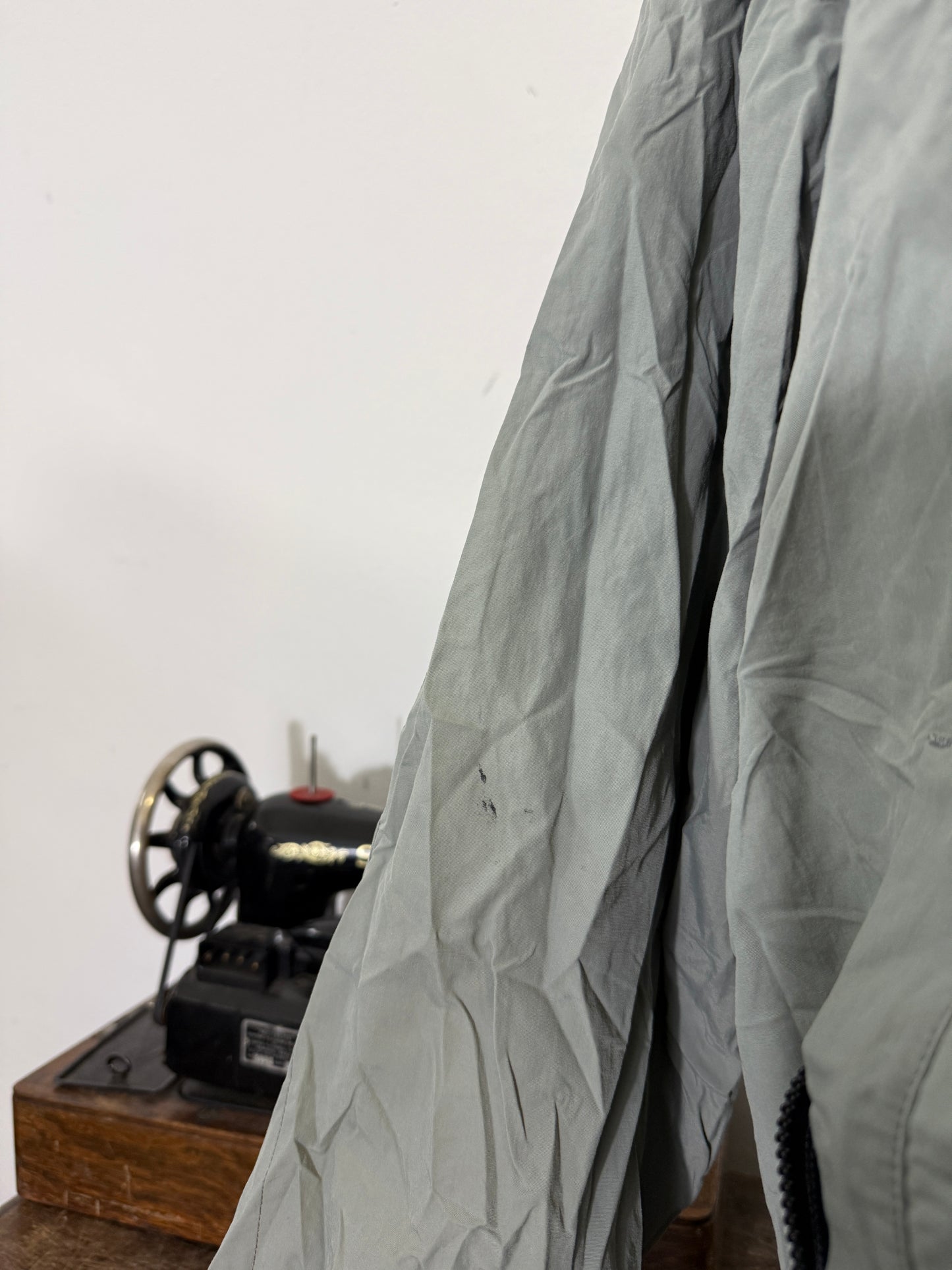 US Army IPFU Reflective Windbreaker – Training Uniform Jacket “XXL”