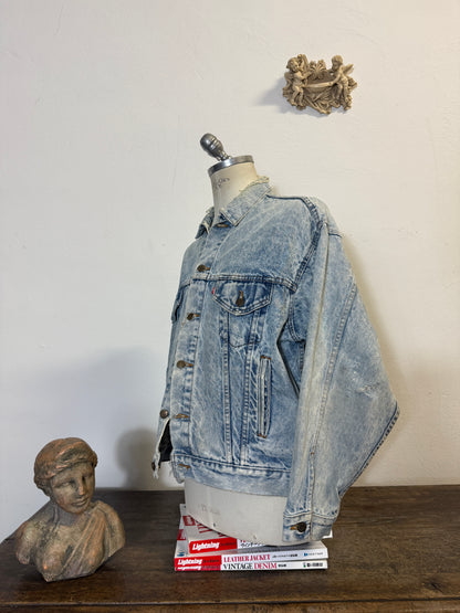 Vintage Levi’s Jacket Made in Usa “M/L”