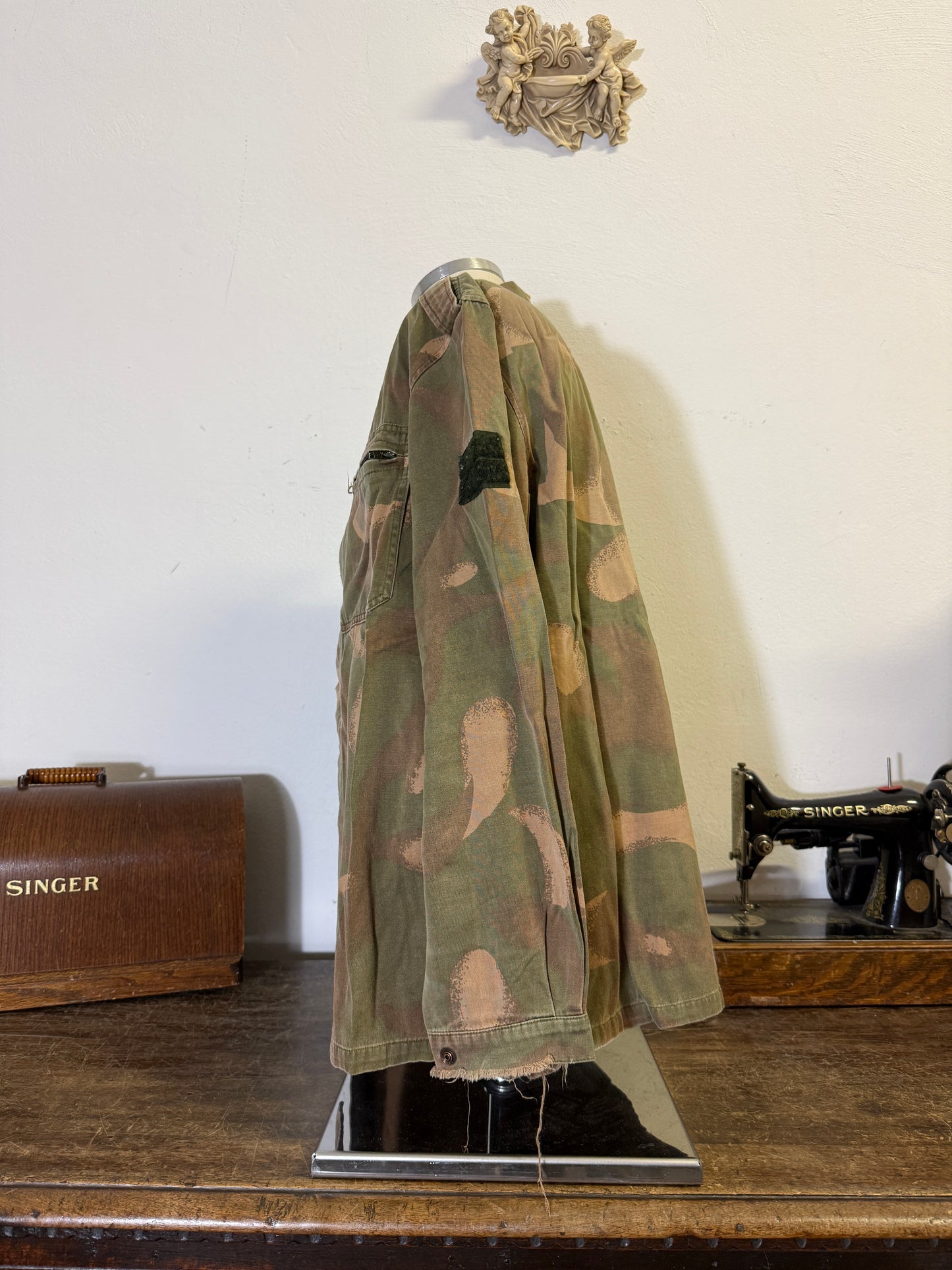 Vintage 90’s Hungarian Army Overshirt “L”