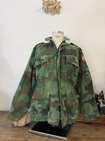 Vintage 90’s Serbian Army Jacket “L/XL”