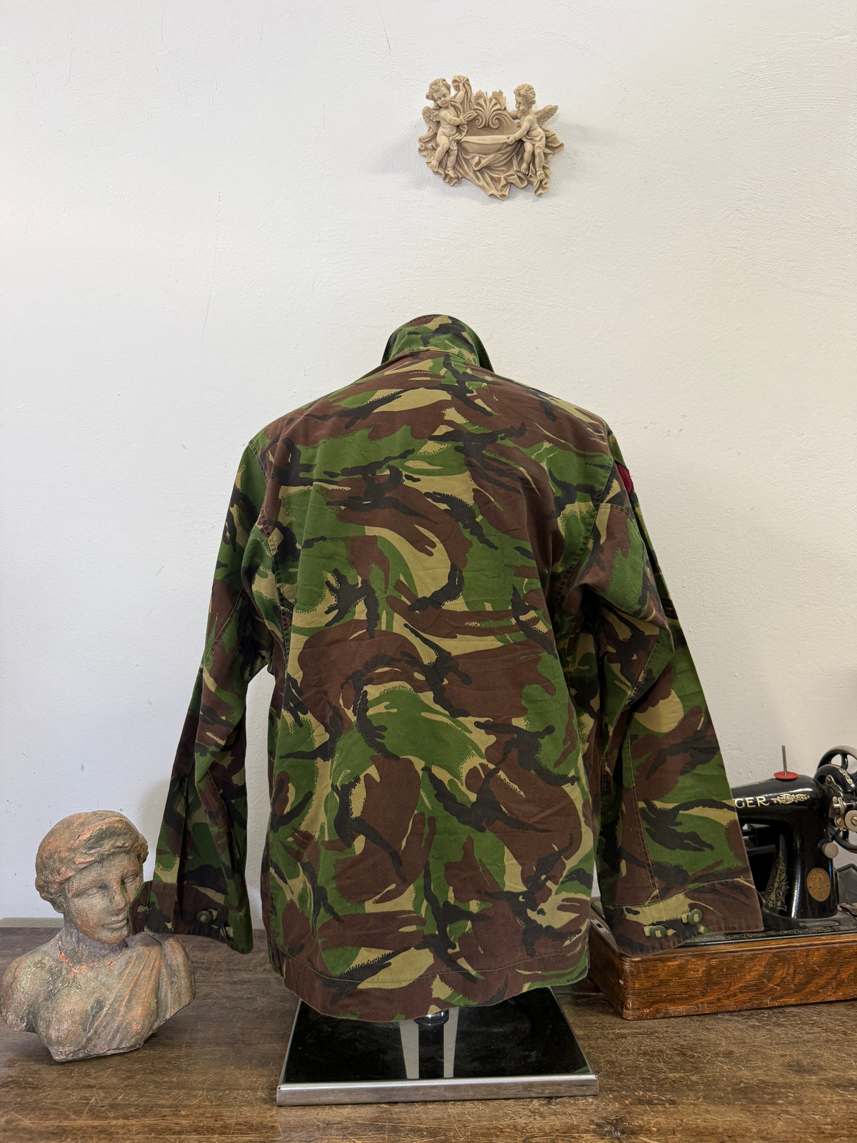 Vintage 90’s British Army Camo Jackets “M”