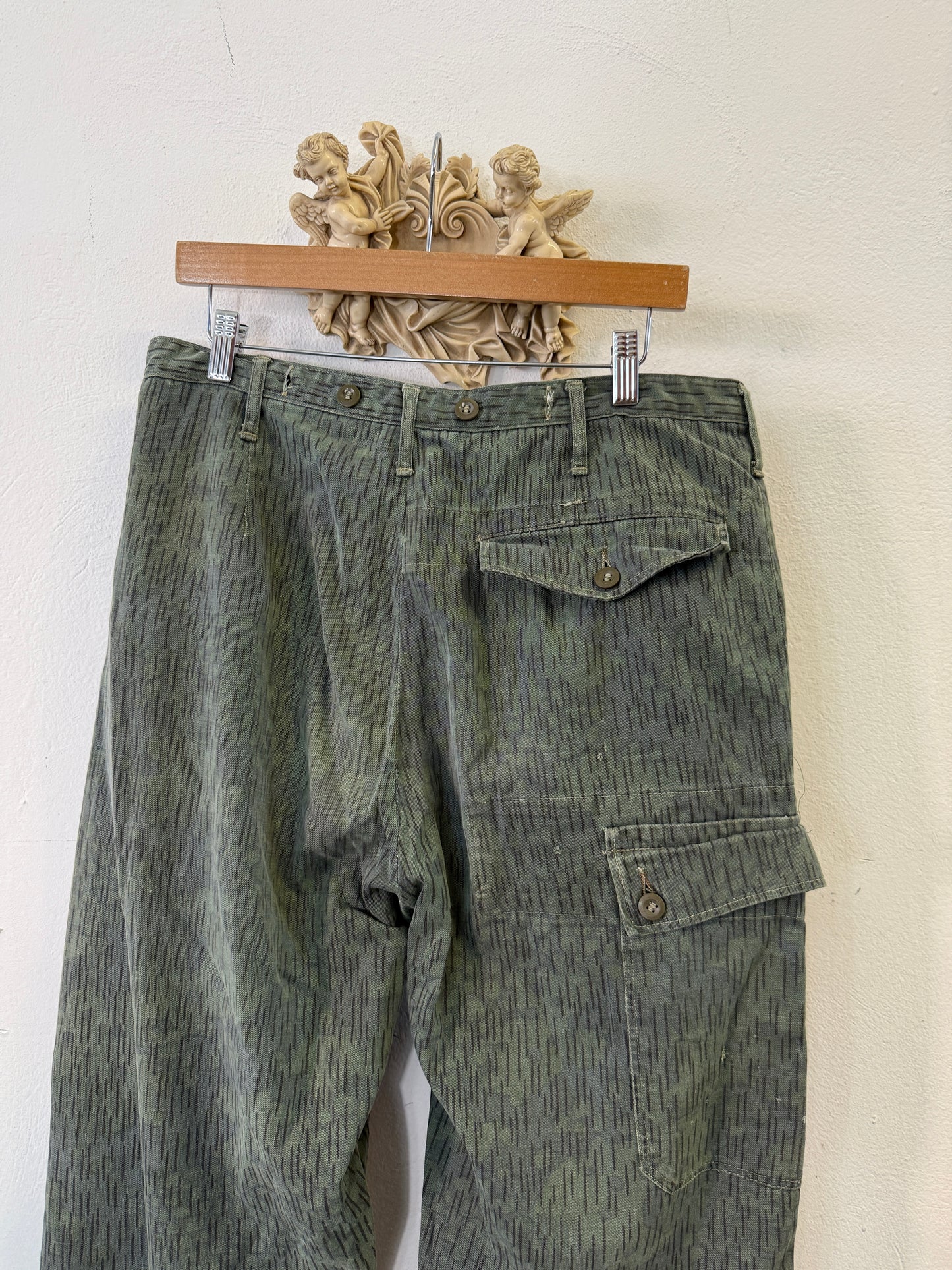 Vintage German Army Cargo Pants “W34”