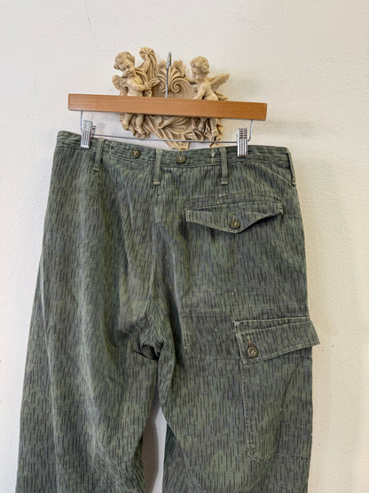 Vintage German Army Cargo Pants “W34”