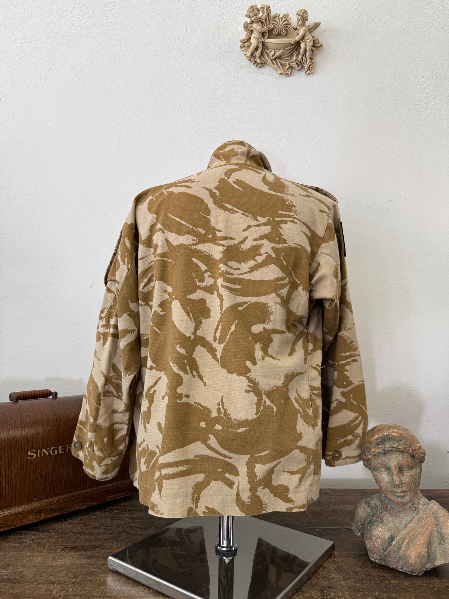 Vintage British Army Dpm Jacket “S”