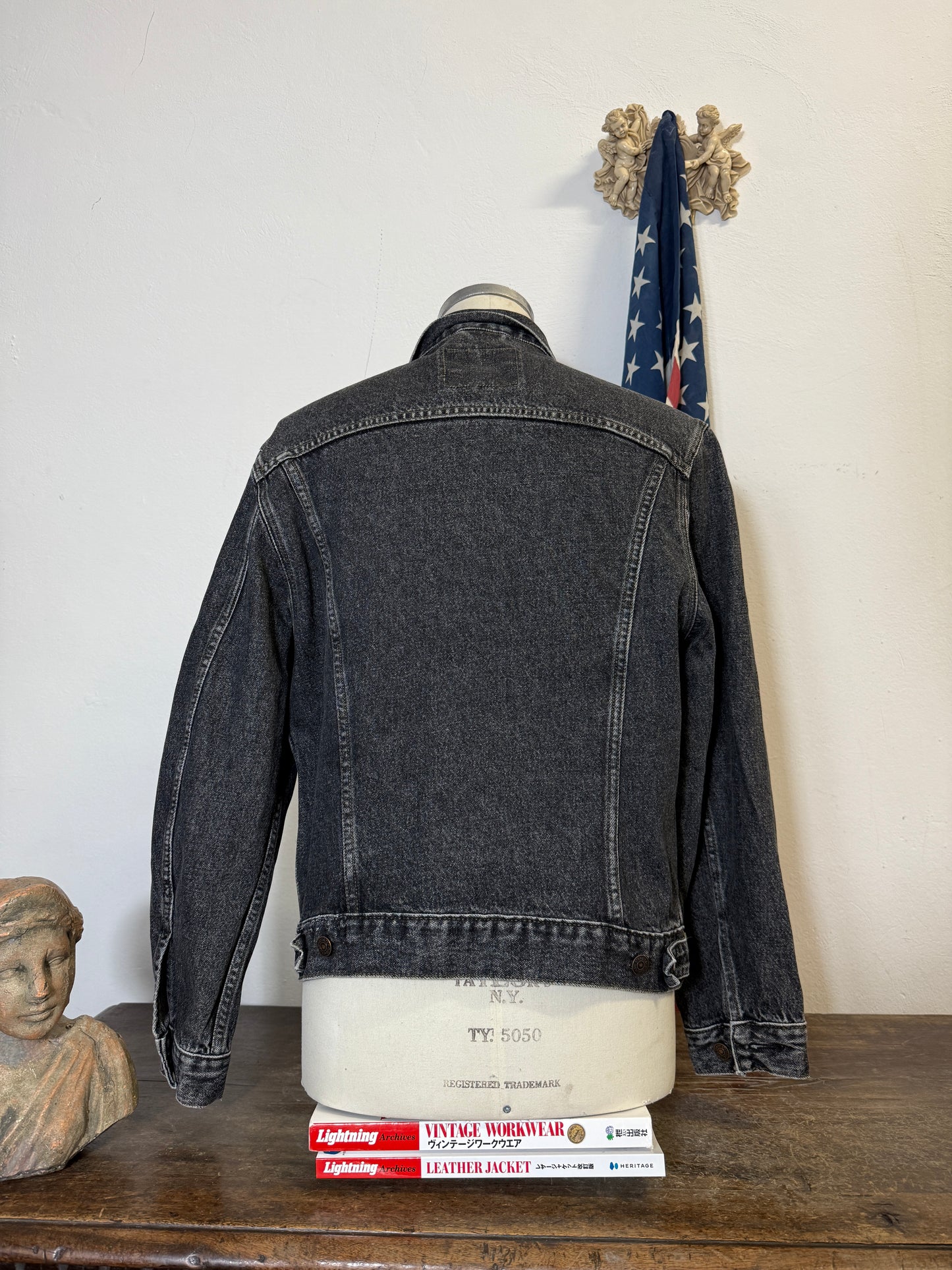 Vintage Levi’s Jacket “M”