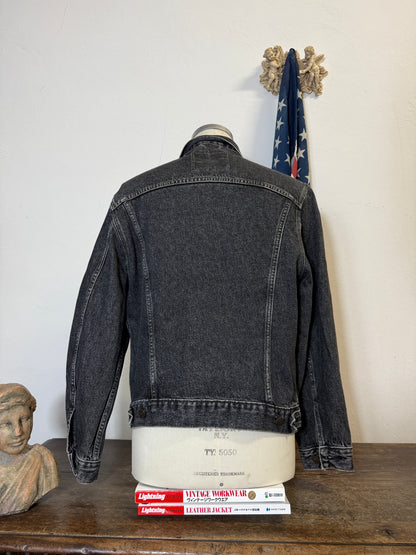 Vintage Levi’s Jacket “M”