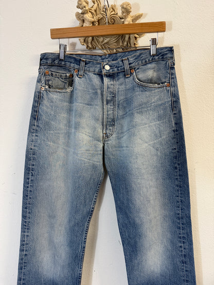 Vintage Levi’s 501 “W33 L32”