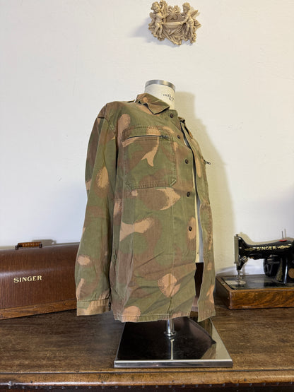 Vintage 90’s Hungarian Army Overshirt “M/L”