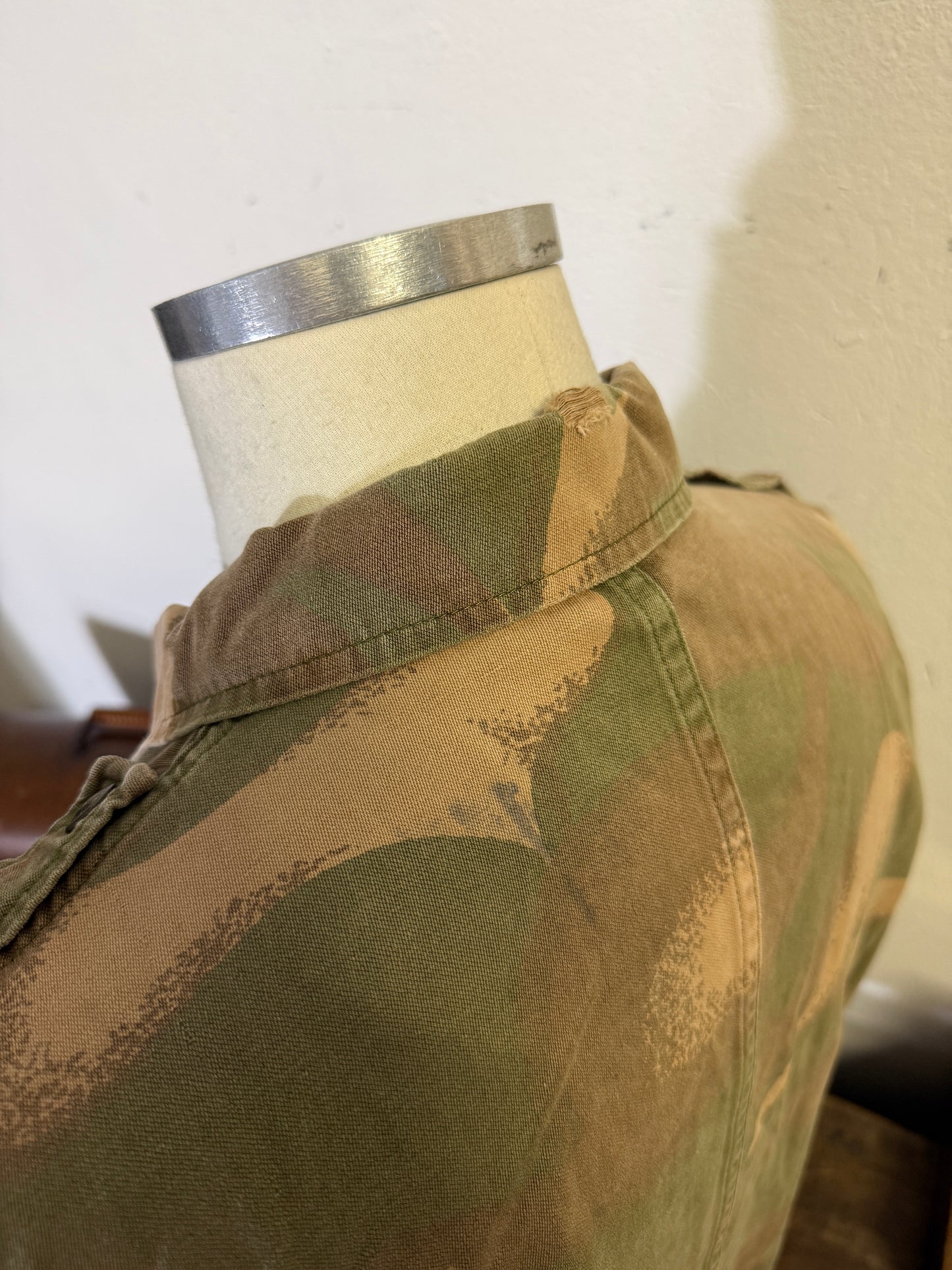 Vintage 90’s Hungarian Army Overshirt “L”