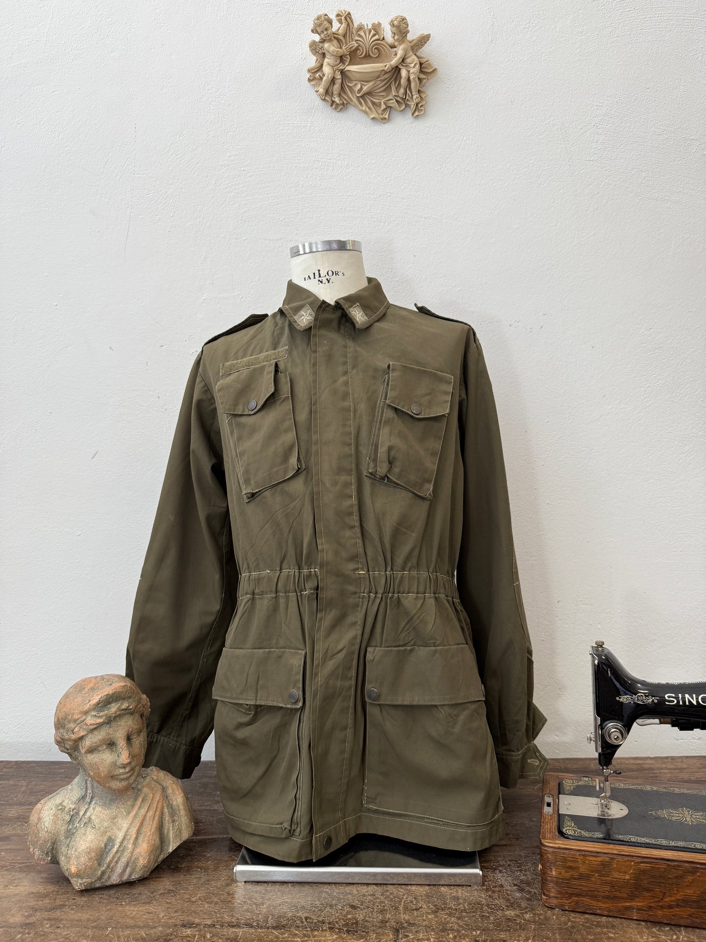 Vintage 80’s Italian Army Jacket “L”