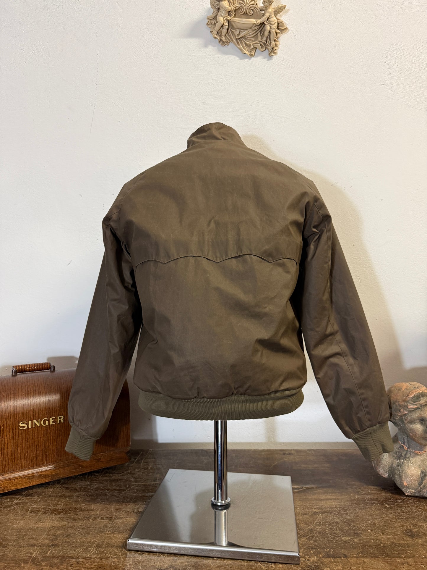 Vintage Waxed Baracuta Jacket Made in England “S”