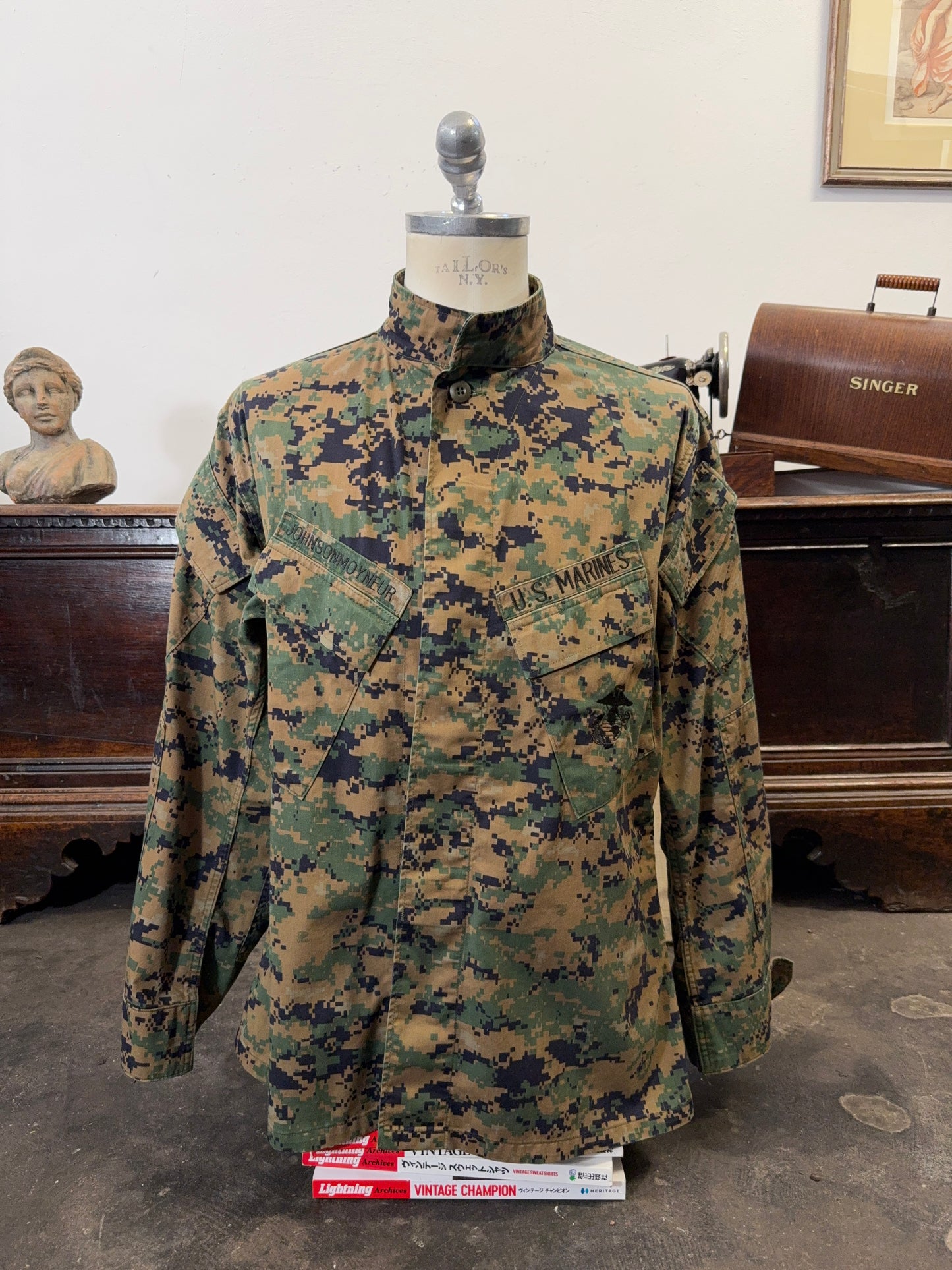 Vintage U.S. Marines Jacket JOHNSONMOYNEUR “L/XL”