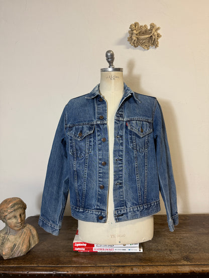 Vintage Levi’s Jacket “M”
