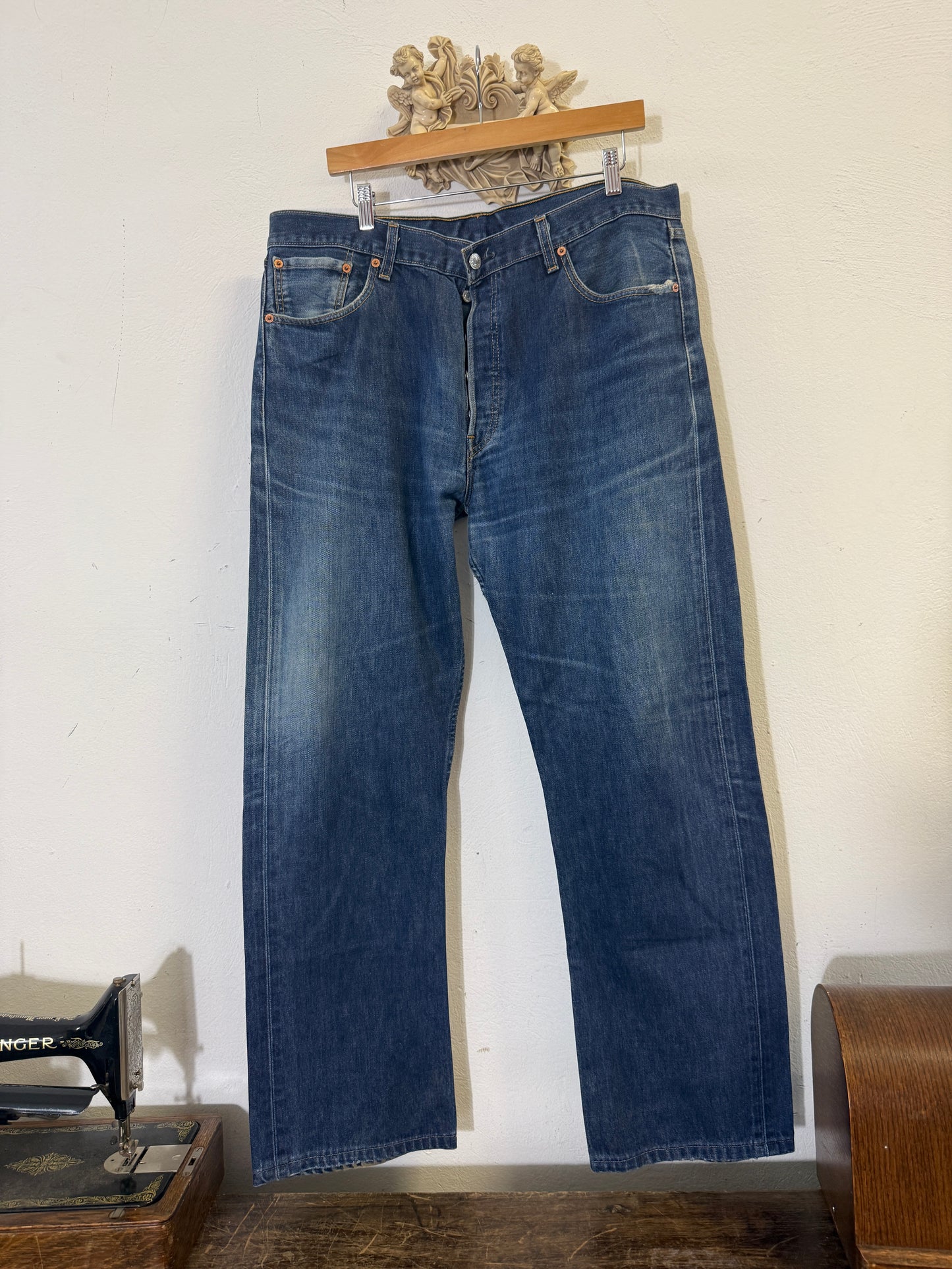 Vintage Levi’s 501 “W36 L32”