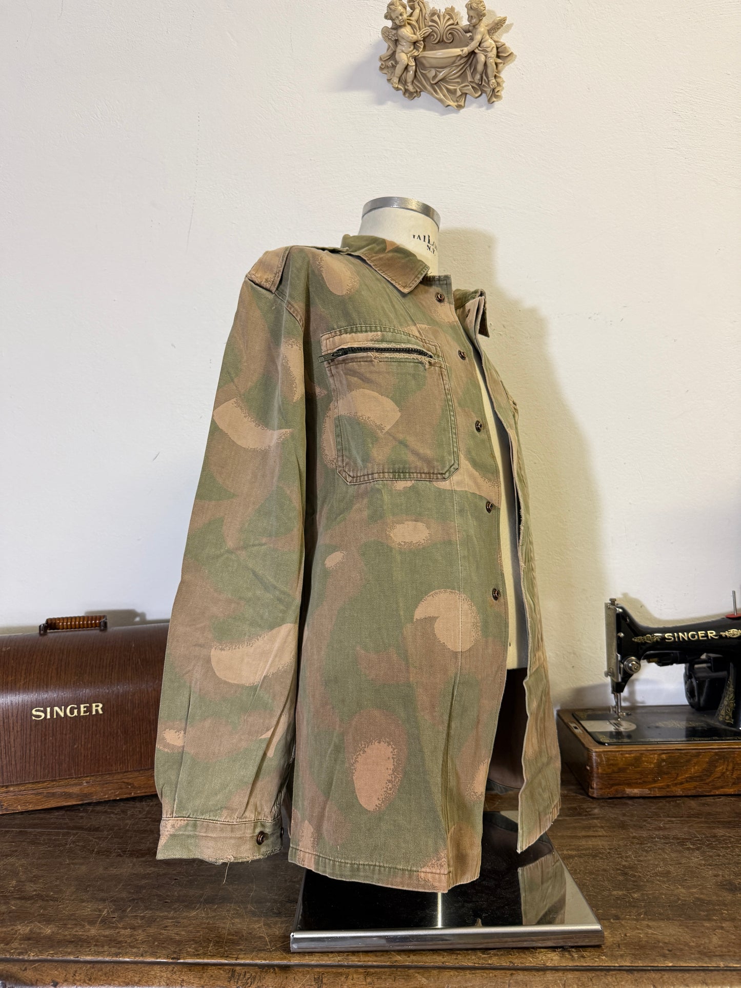 Vintage 90’s Hungarian Army Overshirt “L”